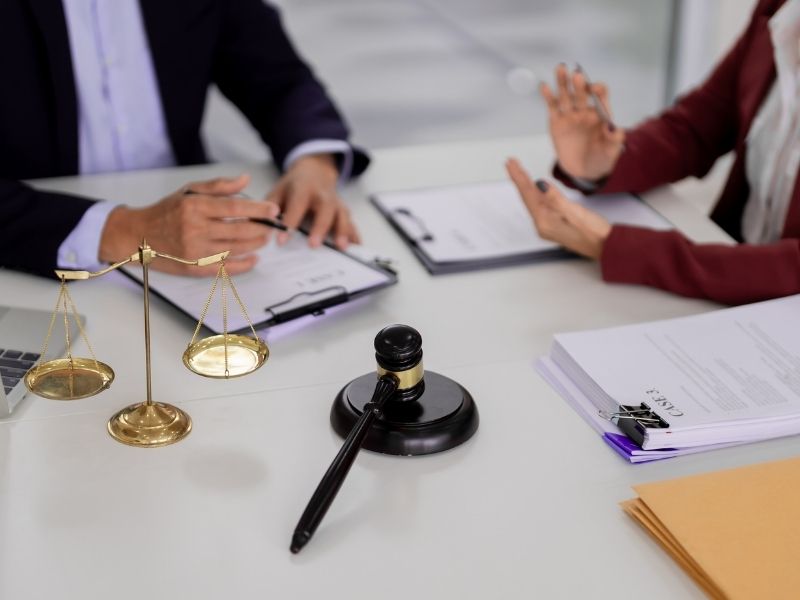 sozlesmelerde-avukat-desteginin-onemi